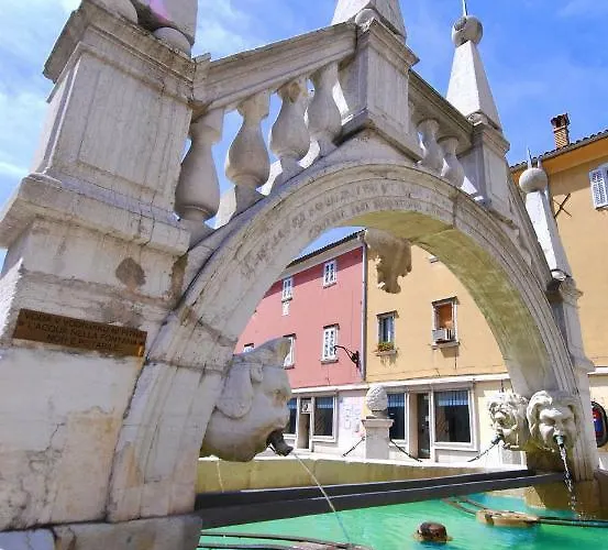 Razgled/the View アパート